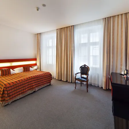 Prague Inn Hotel 4*