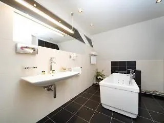 نزل براغ براغ