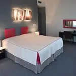 نزل براغ فندق 4*
